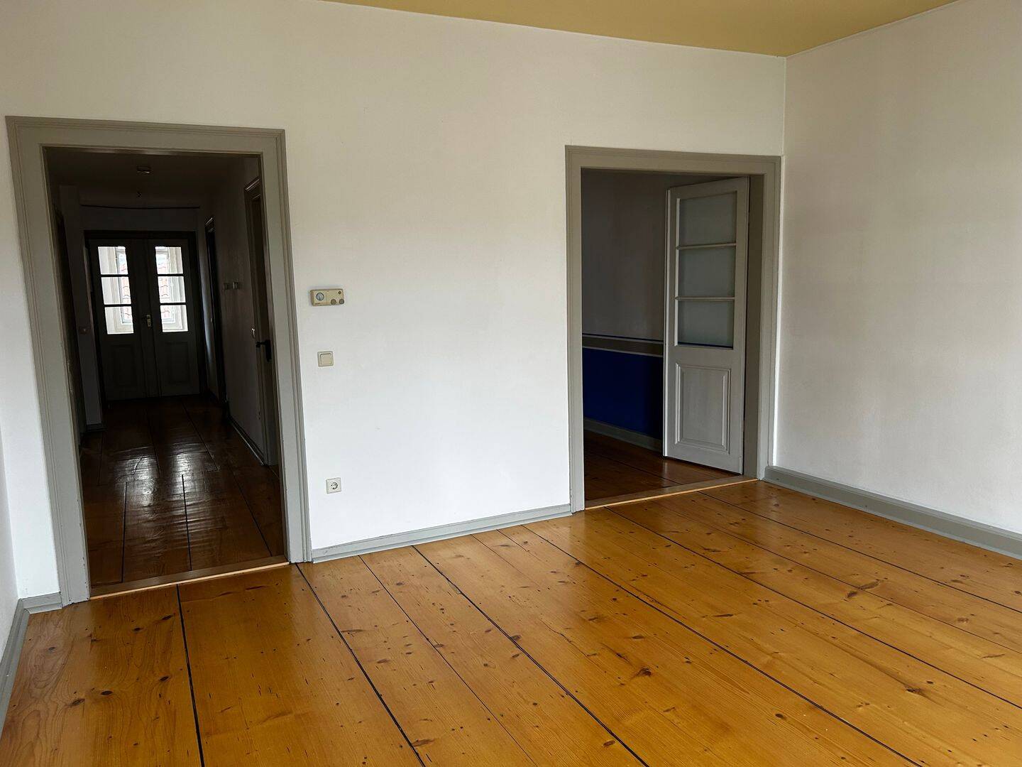 Großzügige Wohnung in einem Stadthaus, 96450 Coburg