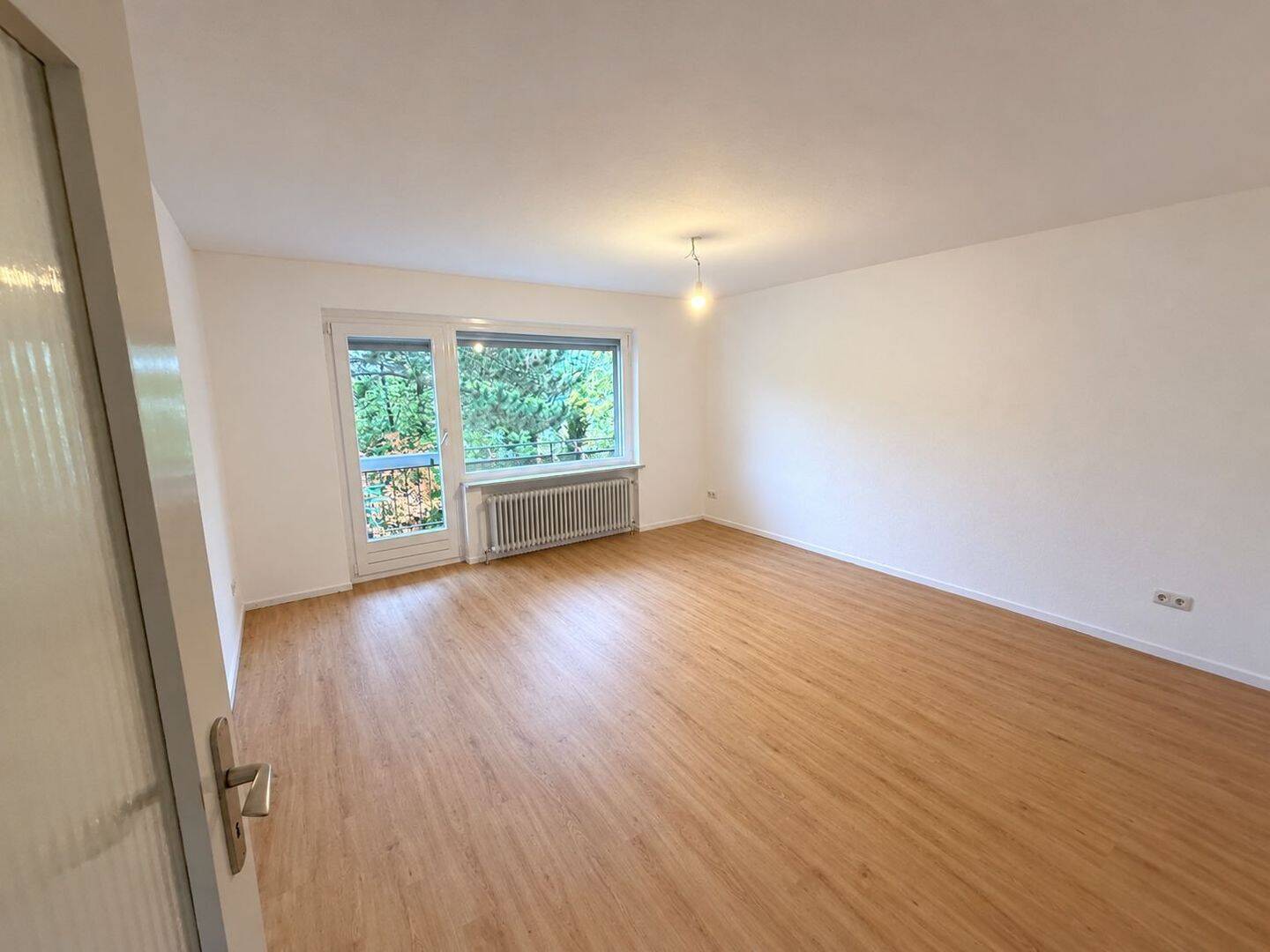 Helle 3-Zimmer-Wohnung (1. OG) mit Balkon & Garten in Top-Lage, 34119 Kassel (Mitte West)