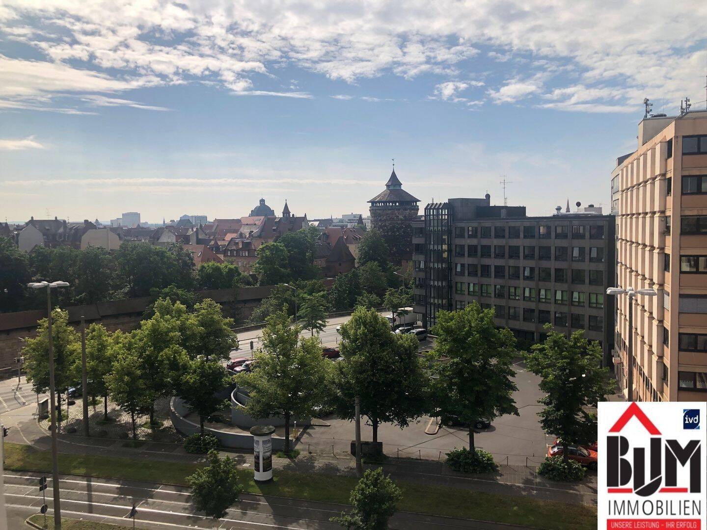 *Herrliche Aussicht – 1 Zimmer – Duschbad – sofort frei – Herd + Spüle*, 90429 Nürnberg