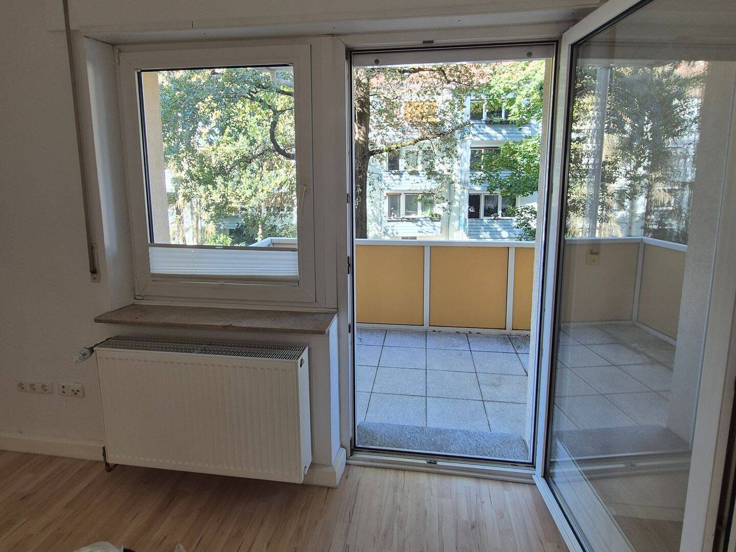 2-Zimmer-Wohnung direkt am Stadtpark mit schönem Balkon, 90409 Nürnberg (Großreuth h. d. Veste Gärten h. d. Veste Maxfeld Schoppershof)