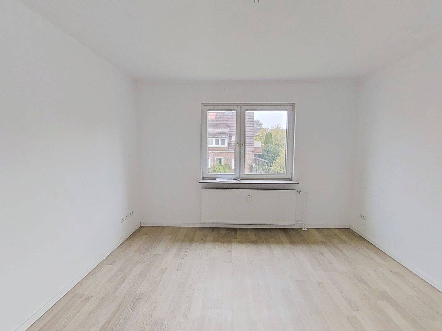 Viel Lichteinfall: 3-Zi.-Whg. mit Wannenbad in Emden-Herrentor, 26725 Emden