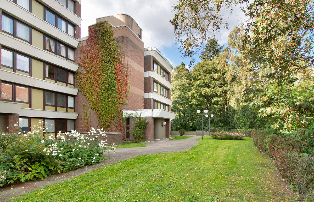 Eigentumswohnung in beliebter Lage von Wandsbek – Mit sonnigem Balkon und Tiefgaragenstellplatz, 22041 Hamburg (Wandsbek Marienthal Tonndorf)