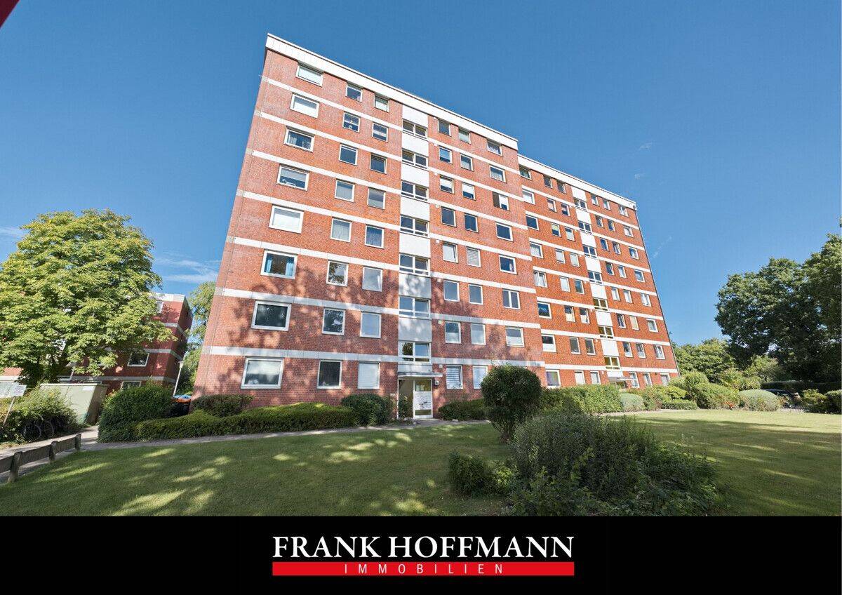 Gepflegte 2,5-Zimmer-Wohnung mit Loggia und hauseigenem Schwimmbad in Henstedt-Ulzburg, 24558 Henstedt-Ulzburg