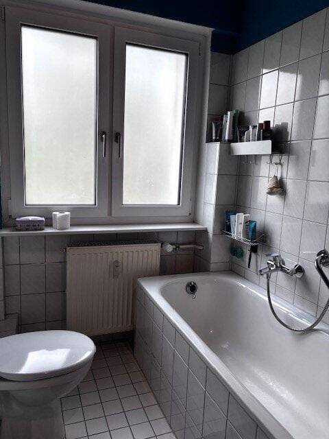 Helle 2-Zimmer-Wohnung mit Balkon in gepflegtem Mehrfamilienhaus, 65195 Wiesbaden (Wiesbaden)