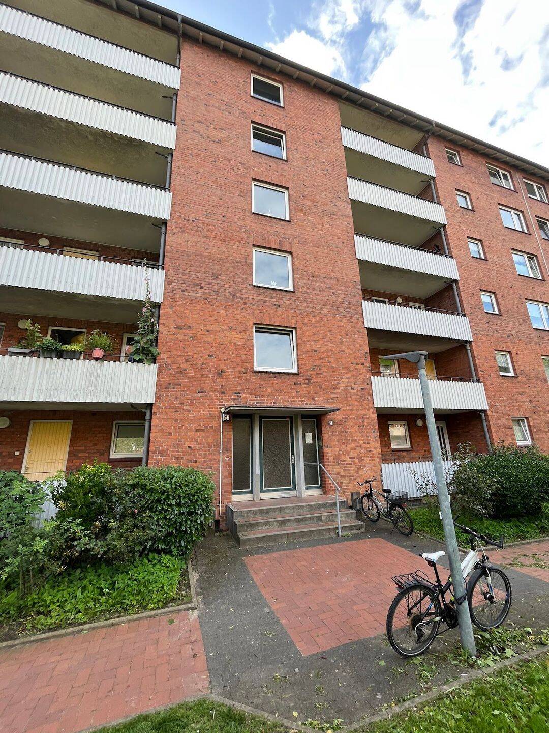 sanierte & helle 2-Zimmer Wohnung in Kiel-Wellingdorf, 24148 Kiel (Ellerbek Wellingdorf)