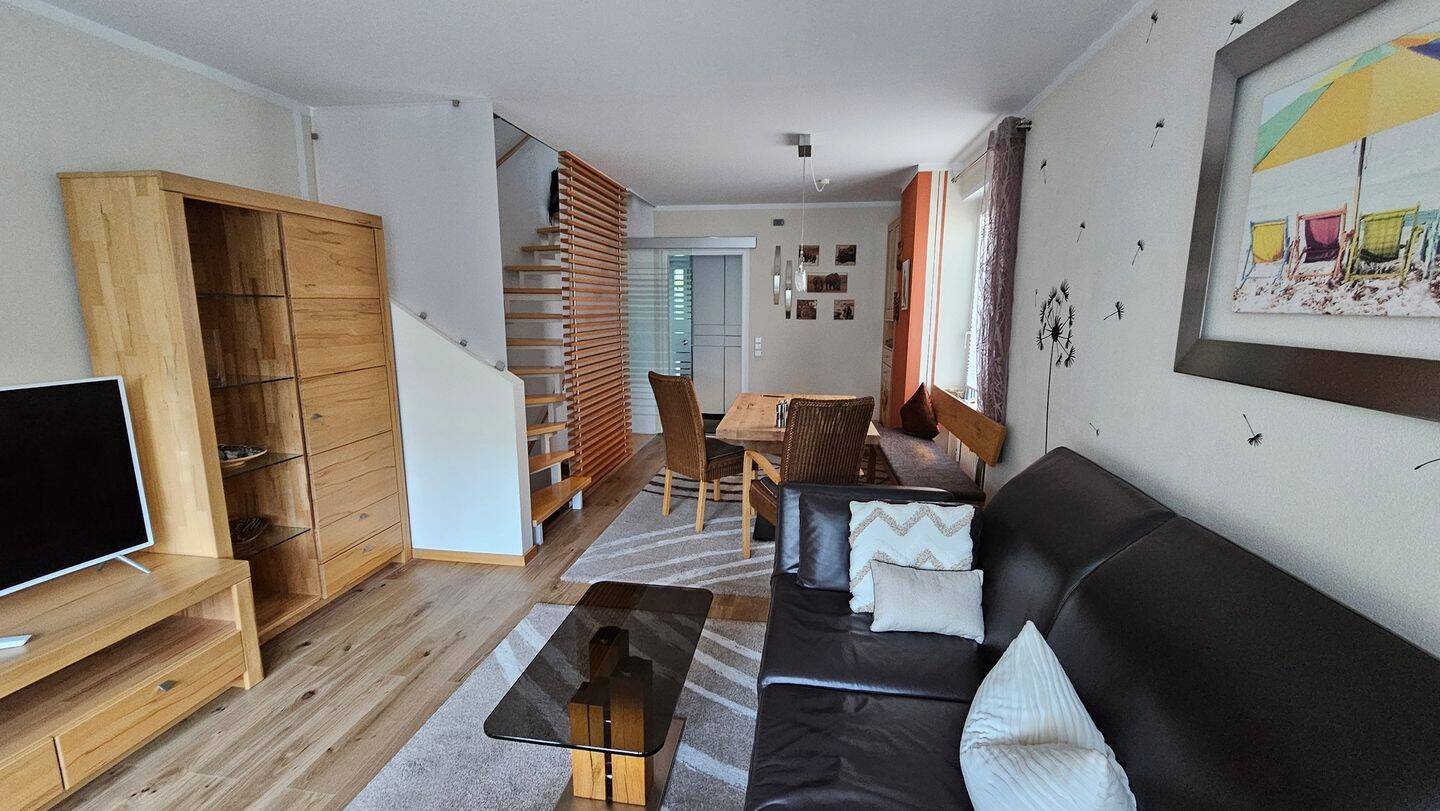 Vollmöblierte 3-Zimmer-Maisonette-Wohnung mit Garten plus Hobbyraum in München-Waldperlach, 81739 München (Ramersdorf-Perlach)