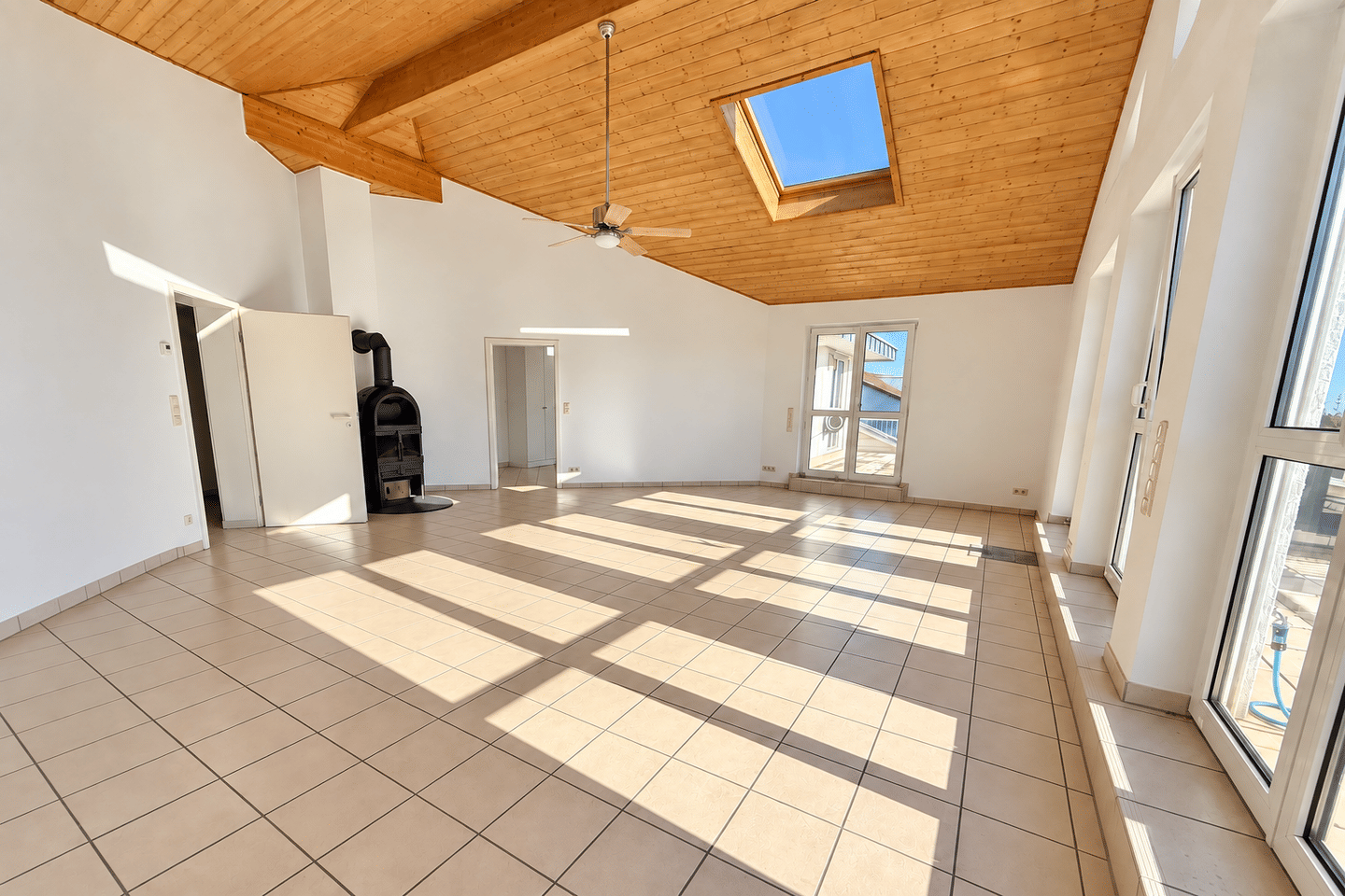 Oberursell-Bommersheim: Wohnen über den Dächern von Oberursel – mit 3 Terrassen, 61440 Oberursel (Taunus)