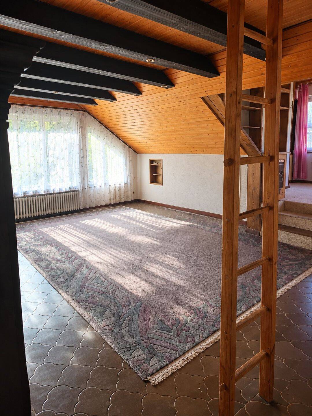 Mietwohnung, 4 Zimmer, 185 m², in Bad Neustadt an der Saale, 97616 Bad Neustadt a.d. Saale
