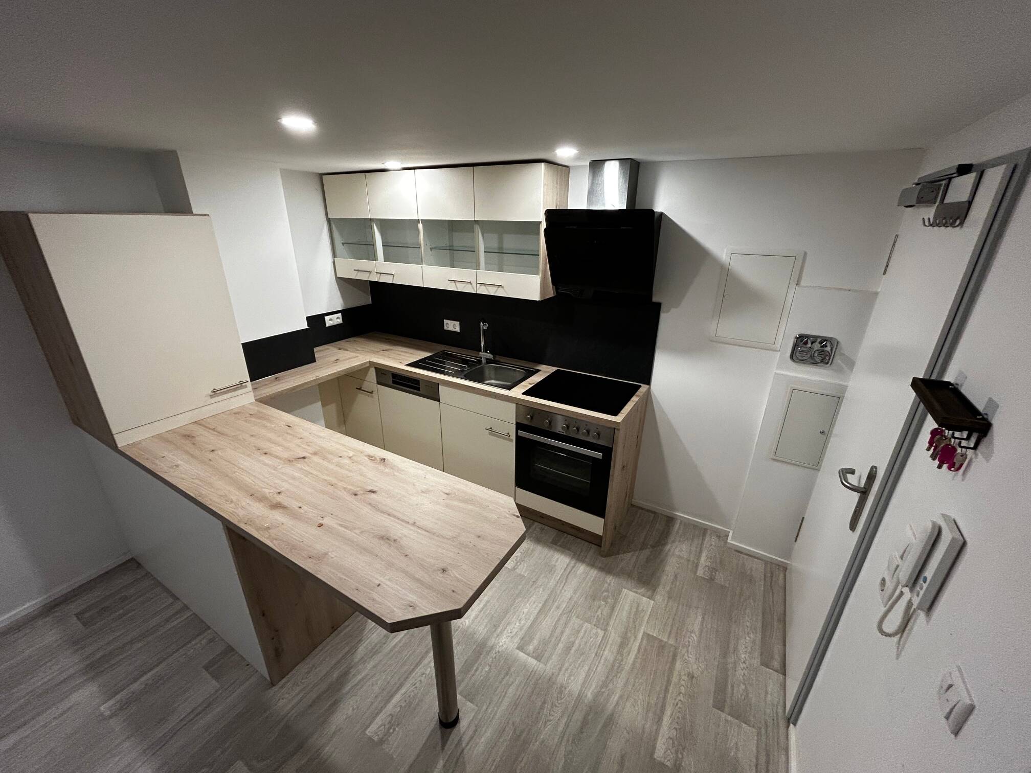 2 Zimmer Wohnung zur Miete mit Einbauküche, Stellplatz & Außenanlage, 35423 Lich