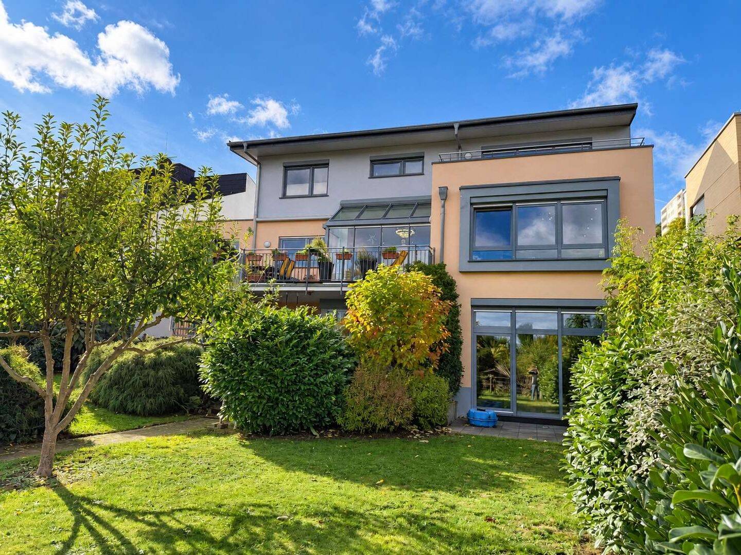 Modernes Wohnen, außergewöhnlicher Komfort und ein traumhafter Blick auf Koblenz und die Mosel!, 56072 Koblenz (Güls Metternich Rübenach)