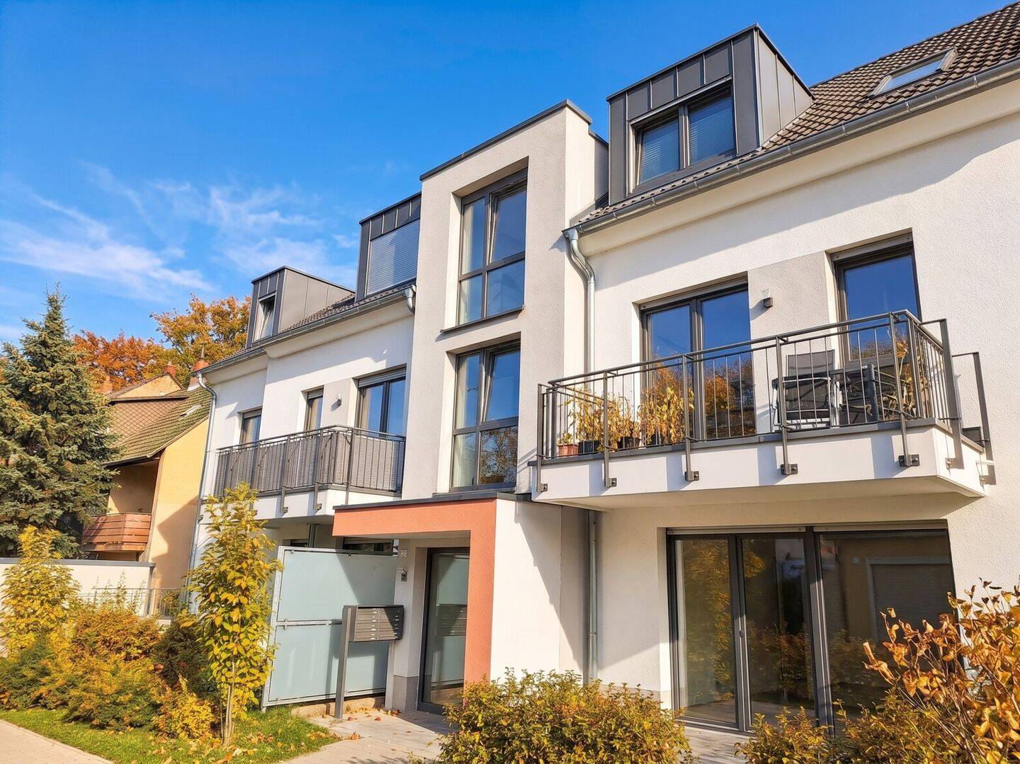 Moderne 3-Zimmer-Wohnung in Mainz-Weisenau mit EBK, Balkon Balkon und Loggia und TG-Stellplatz, 55130 Mainz (Laubenheim Weisenau)