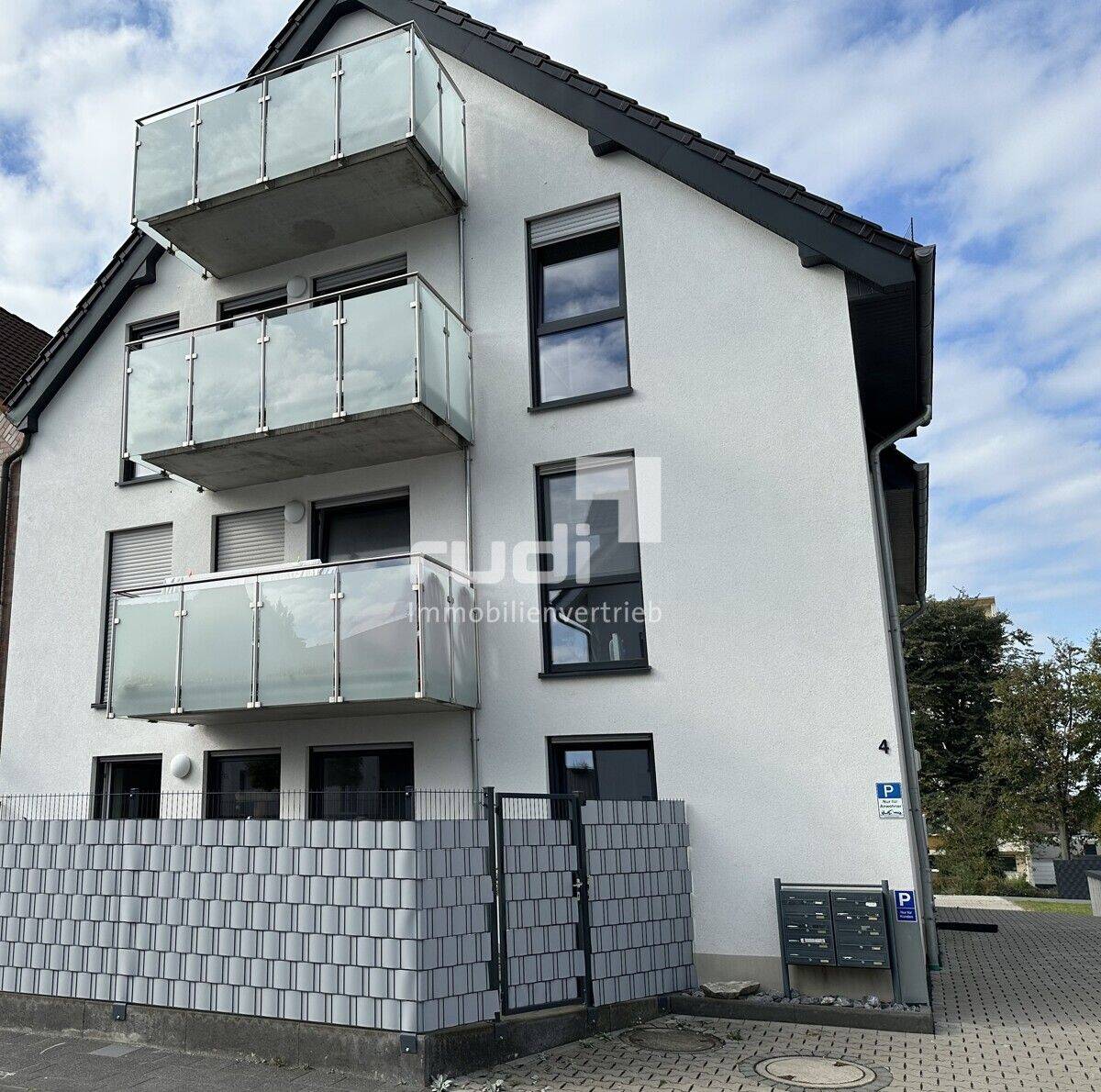 Möblierte 3-Zimmer-Wohnung für 3er-WG – 5 Min. zur Uni, mit Balkon & WLAN, 33098 Paderborn