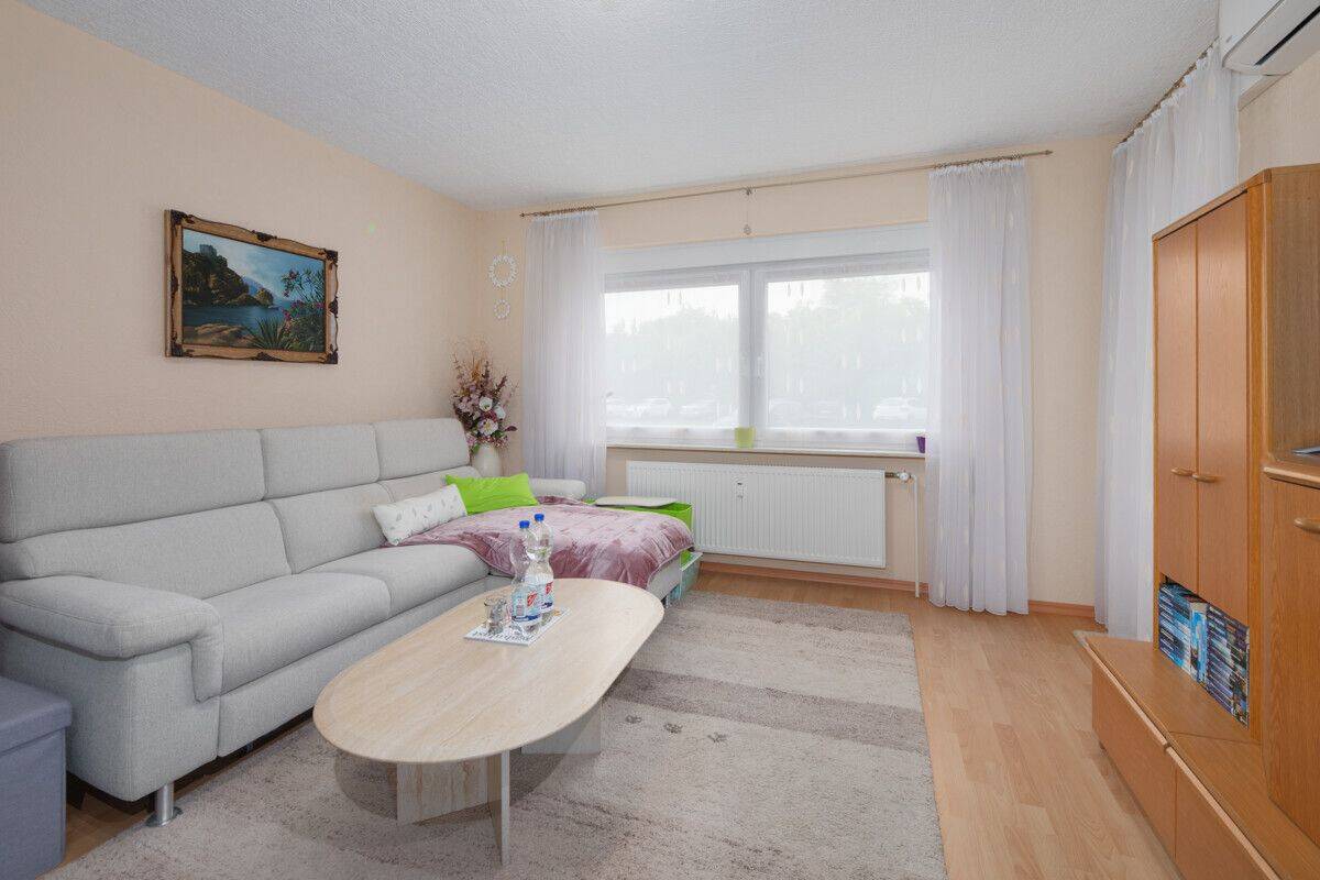 Attraktive 3,5-Zimmer-Wohnung in ruhiger Lage mit Balkon und Klimaanlage, 76344 Eggenstein-Leopoldshafen