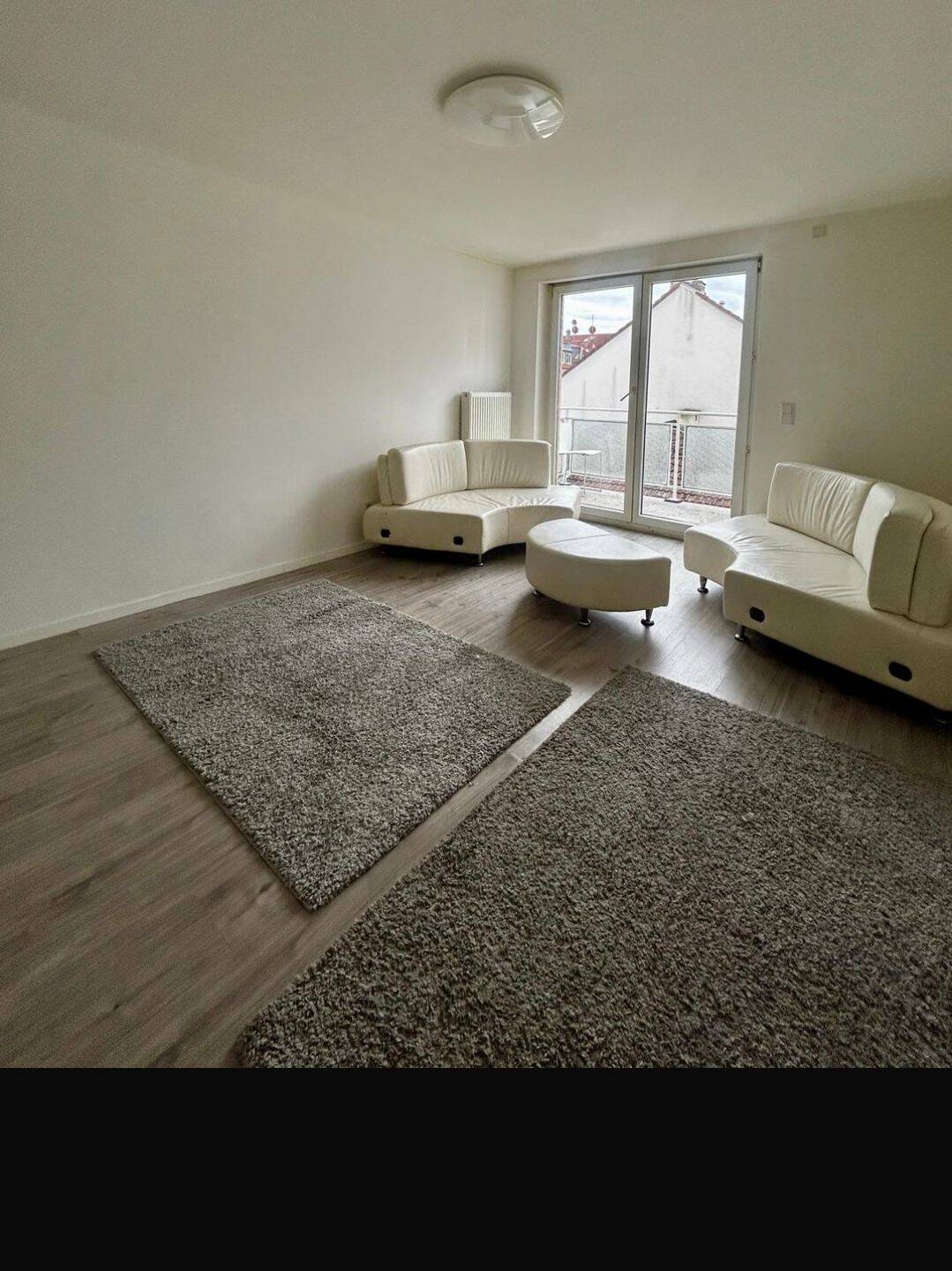 Gepflegte 2- Zimmer Wohnung mit Balkon und Einbauküche in zentraler Lage, 90459 Nürnberg