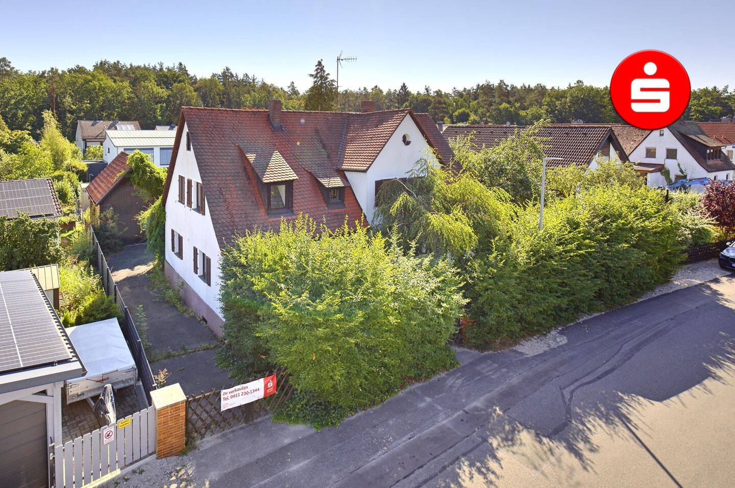 Sanierungsbedürftiges Einfamilienhaus in Lauf, 91207 Lauf a.d. Pegnitz (Lauf)