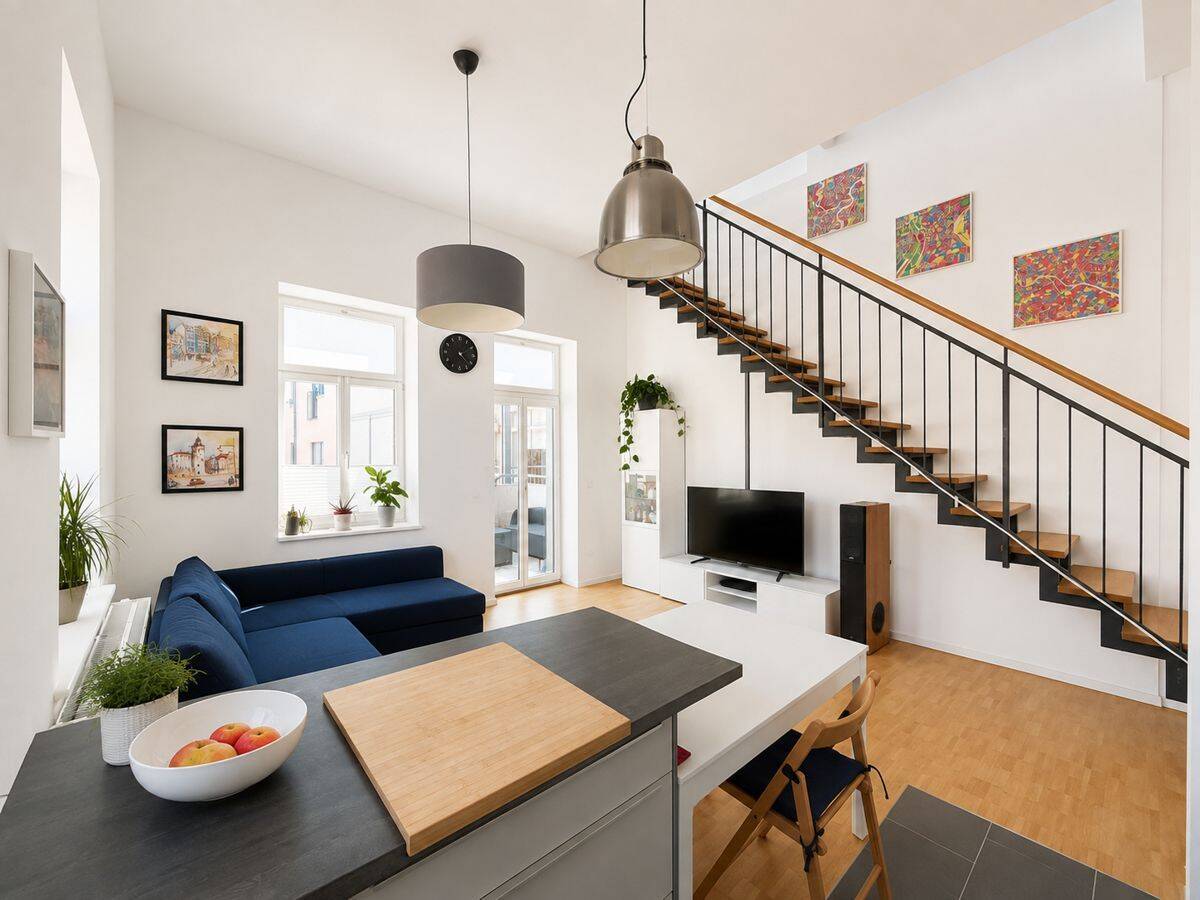 Lichtdurchflutete Maisonettewohnung mit Balkon und hochwertiger Ausstattung, 6110 Halle (Saale) (Damaschkestraße Gesundbrunnen Innenstadt Lutherplatz Saaleaue)