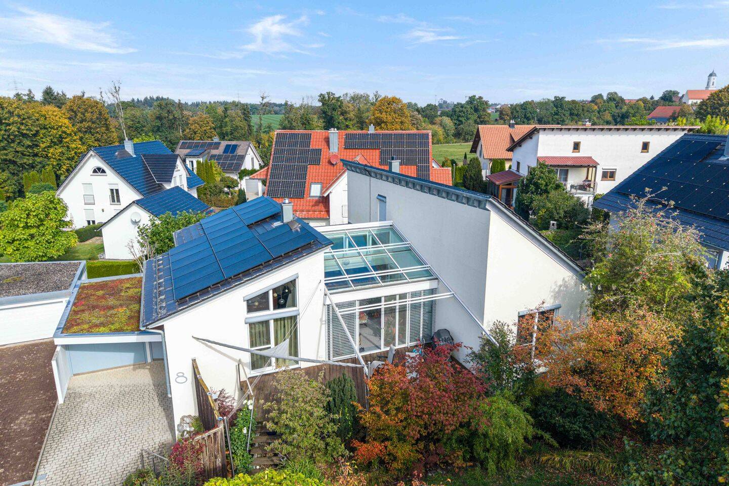 Besonders! Außergewöhnliches Architektenhaus mit Sommergarten und großzügigem Raumgefühl, 88400 Biberach an der Riß