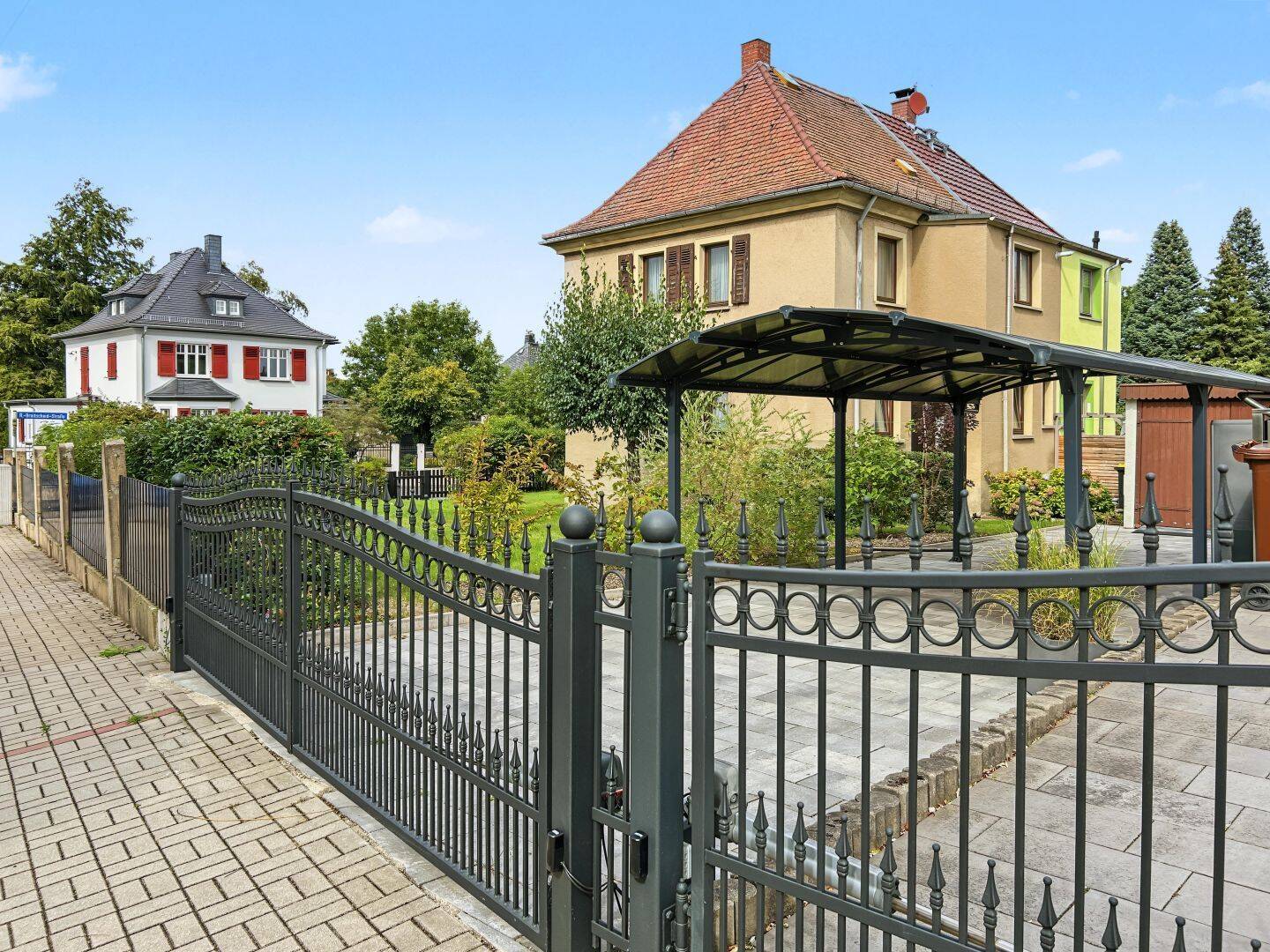 Attraktives Einfamilienhaus mit Sanierungspotenzial auf großzügigem Grundstück in Meerane, 8393 Meerane