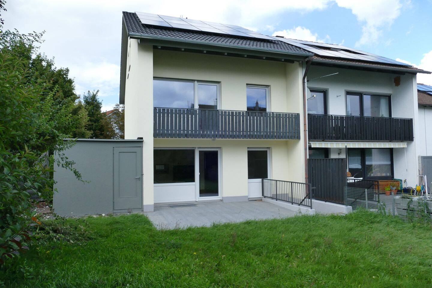 Modernisiertes Reiheneckhaus mit Garten, PV und Speicher in Memmingen-Amendingen, 87700 Memmingen