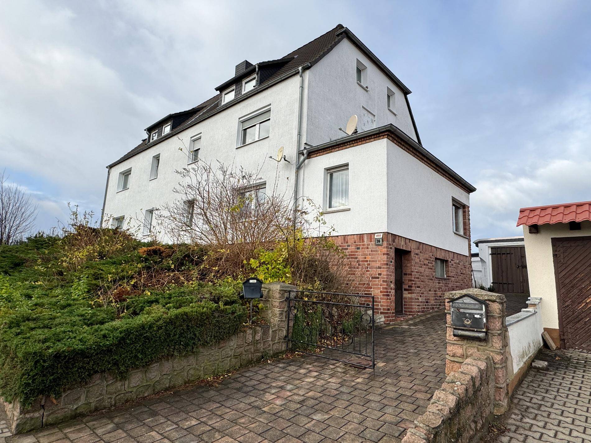 DHH für 2 Familien in Taucha, 6679 Hohenmölsen