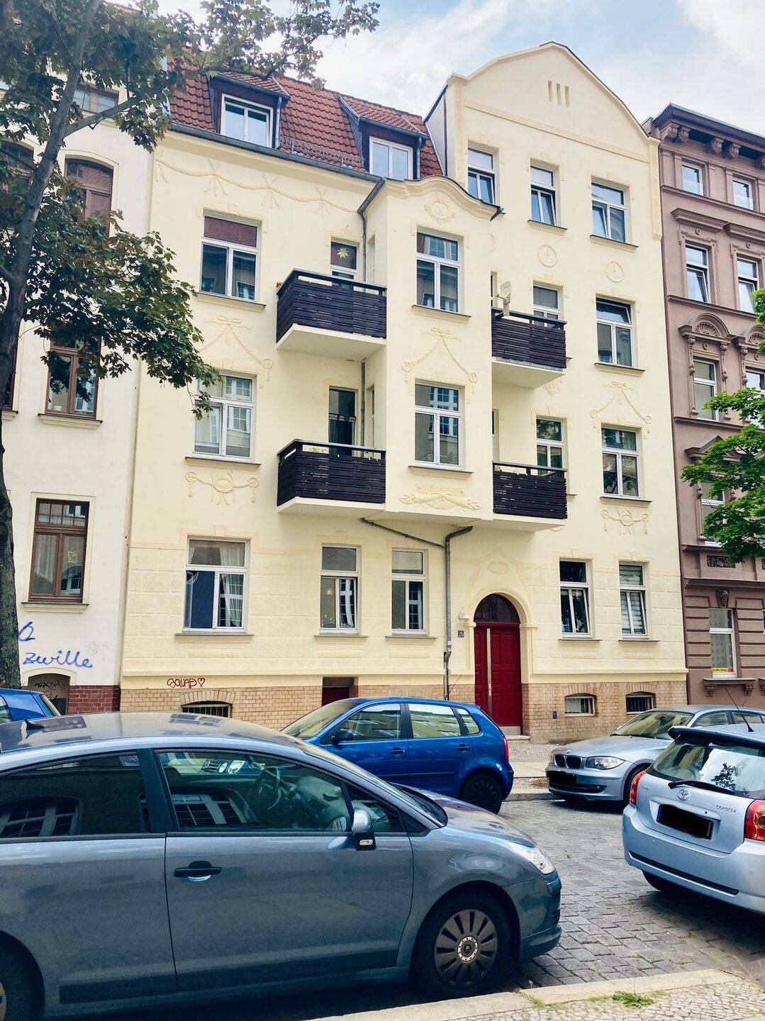 Schöne und helle Wohnung mit Balkon in der Südlichen Innenstadt, 6110 Halle (Saale) (Damaschkestraße Gesundbrunnen Innenstadt Lutherplatz Saaleaue)