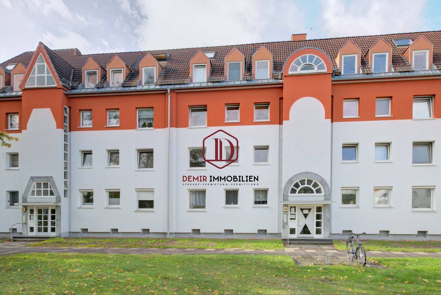 Charmante 3 Zimmer Etagenwohnung mit Balkon in der gefragten Kuhkampsiedlung, 28307 Bremen (Arbergen Mahndorf Osterholz)