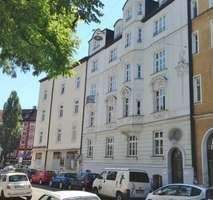 Zentral gelegene 1-Zi.-DG-Wohnung in einem denkmalgeschützen Altbau zu verm., 80336 München (Altstadt-Lehel Ludwigsvorstadt-Isarvorstadt Sendling)
