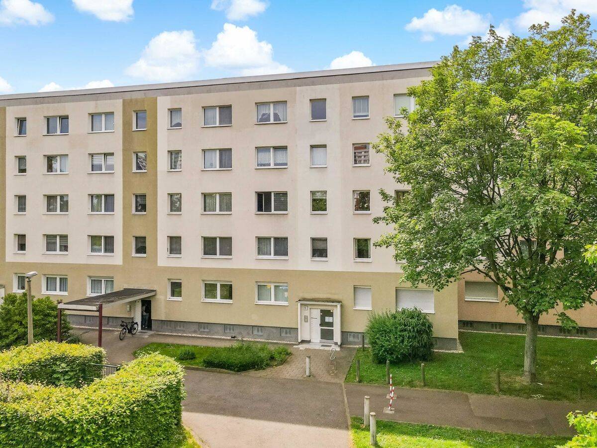 Frisch sanierte 3-Raumwohnung mit Balkon und Aufzug, 6124 Halle (Saale) (Saaleaue Südliche Neustadt Westliche Neustadt)