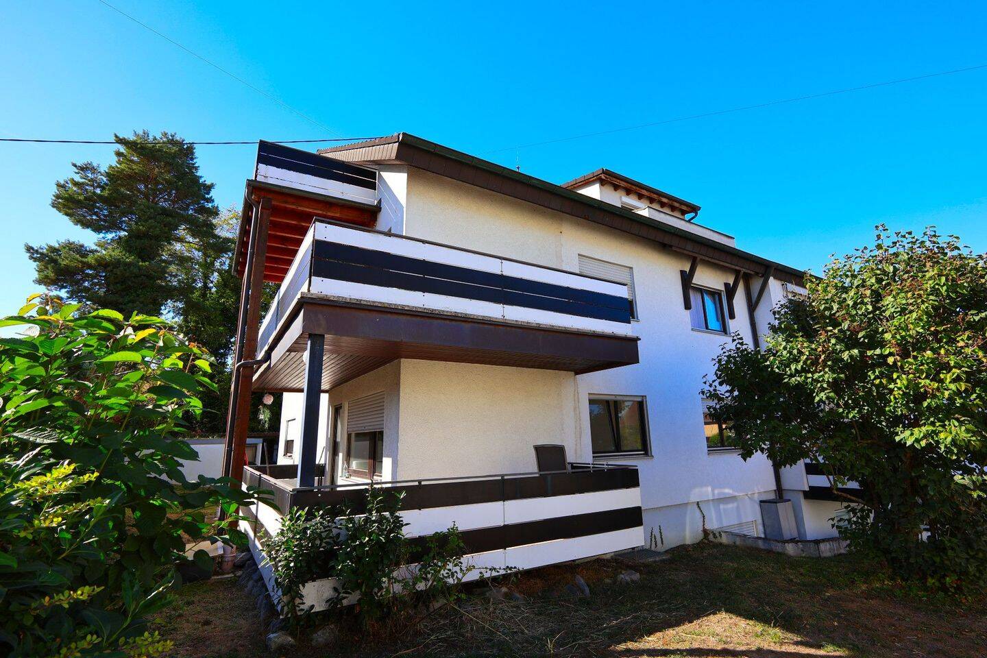 Großzügig geschnittene 3 Zimmer Wohnung im Erdgeschoss mit Balkon und Garage, 79423 Heitersheim