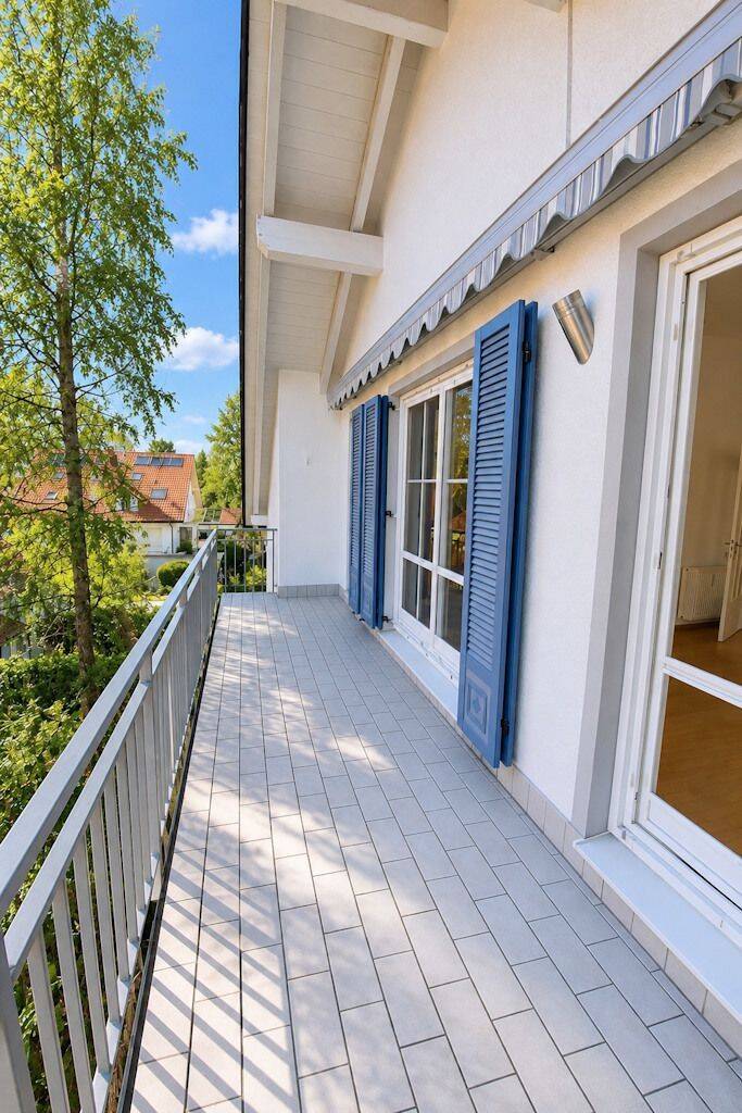 Provisionsfrei! Charmante Dachgeschosswohnung mit Balkon in ruhiger Lage von München-Daglfing, 81929 München (Bogenhausen Trudering-Riem)