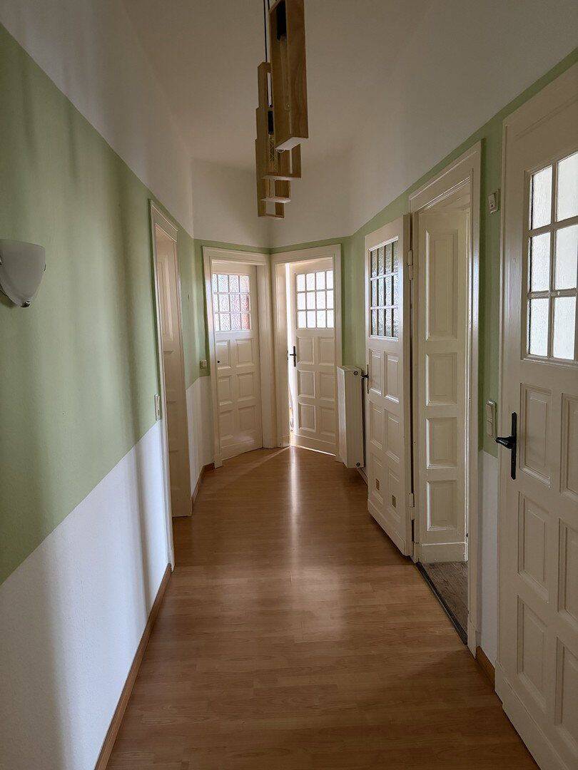 Großzügige 4-Zimmer-Altbauwohnung mit Wintergarten in Eisenach, 99817 Eisenach