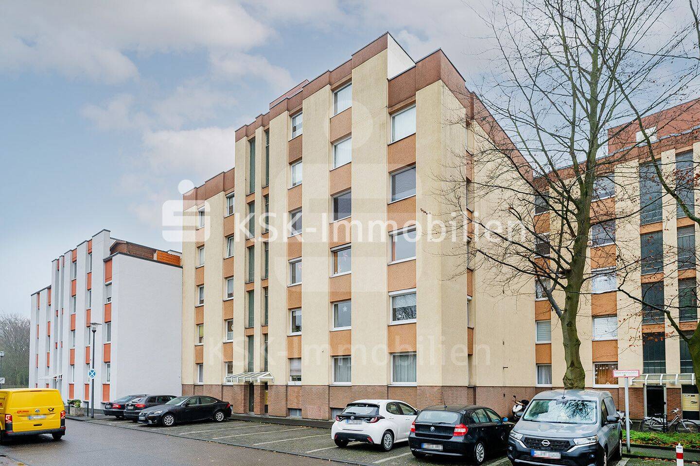 Helle 3-Zimmer Wohnung mit Sonnenbalkon!, 50739 Köln (Nippes Bilderstöckchen Longerich Mauenheim Weidenpesch)