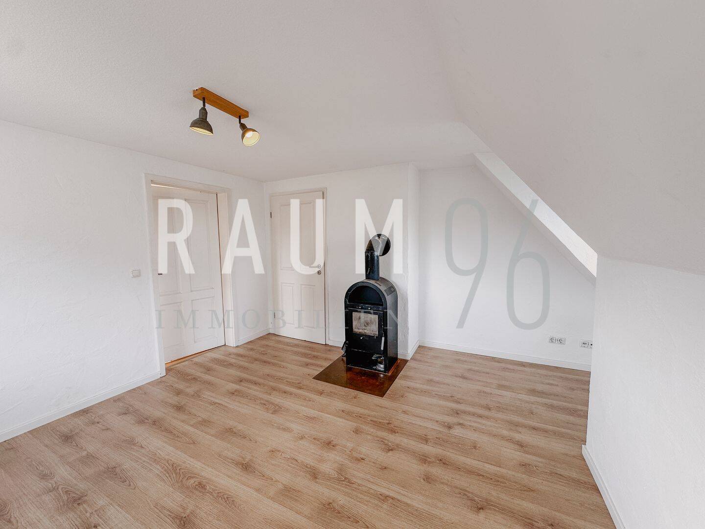 Gemütliche 2-Zimmer-Wohnung mit Schwedenofen in Grundfeld/Bad Staffelstein, 96231 Bad Staffelstein
