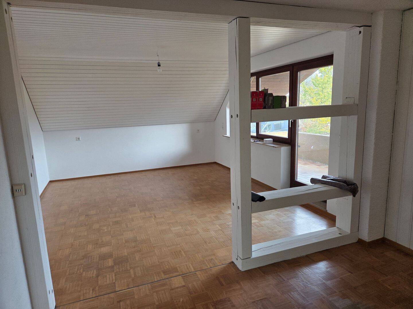 Frisch renovierte 2-Zimmer-Dachgeschosswohnung, 71540 Murrhardt