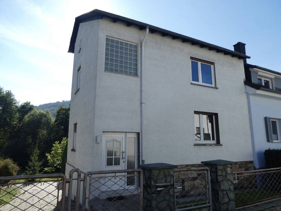 Naturnahes Wohnen: Charmantes Haus mit großem Garten, Terrasse und eigenem Bachzugang!, 65779 Kelkheim (Taunus)