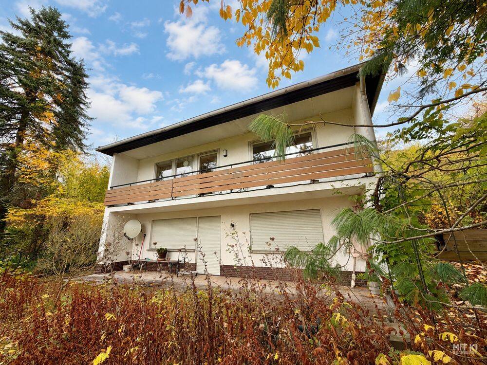 Gemütliches Einfamilienhaus mit Einliegerwohnung, Garten und Doppelgarage in Weitramsdorf, 96479 Weitramsdorf