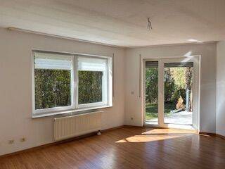 Barrierefreie Eigentumswohnung von privat in ruhiger Lage mit Potenzial, 91438 Bad Windsheim