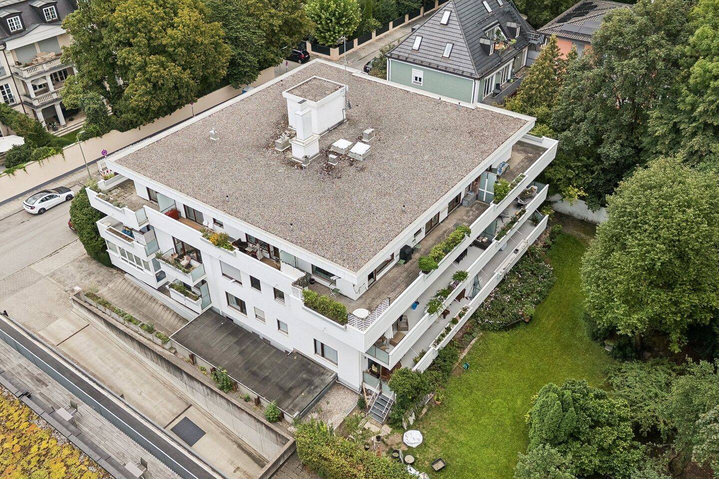 Herzogpark: 2-Zimmer-Wohnung mit Hobbyraum, 81925 München (Bogenhausen)
