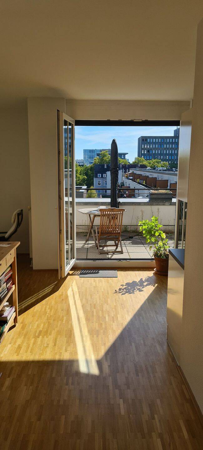 Helle 2-Zimmer-Wohnung mit Terrasse, 60326 Frankfurt am Main (Gallus Griesheim)