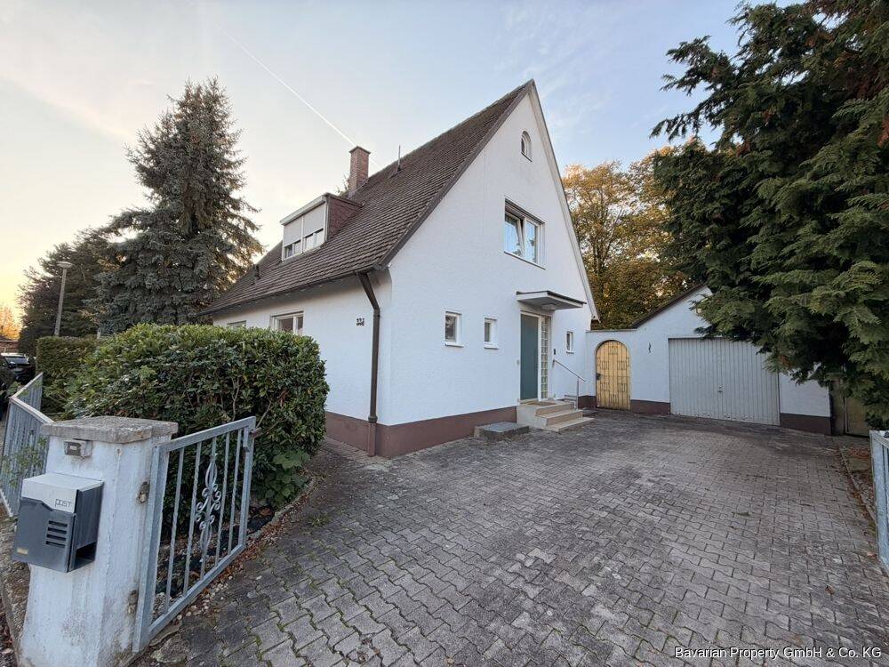 Freistehendes Einfamilienhaus mit großem Garten – Nähe Klinikum, 94315 Straubing