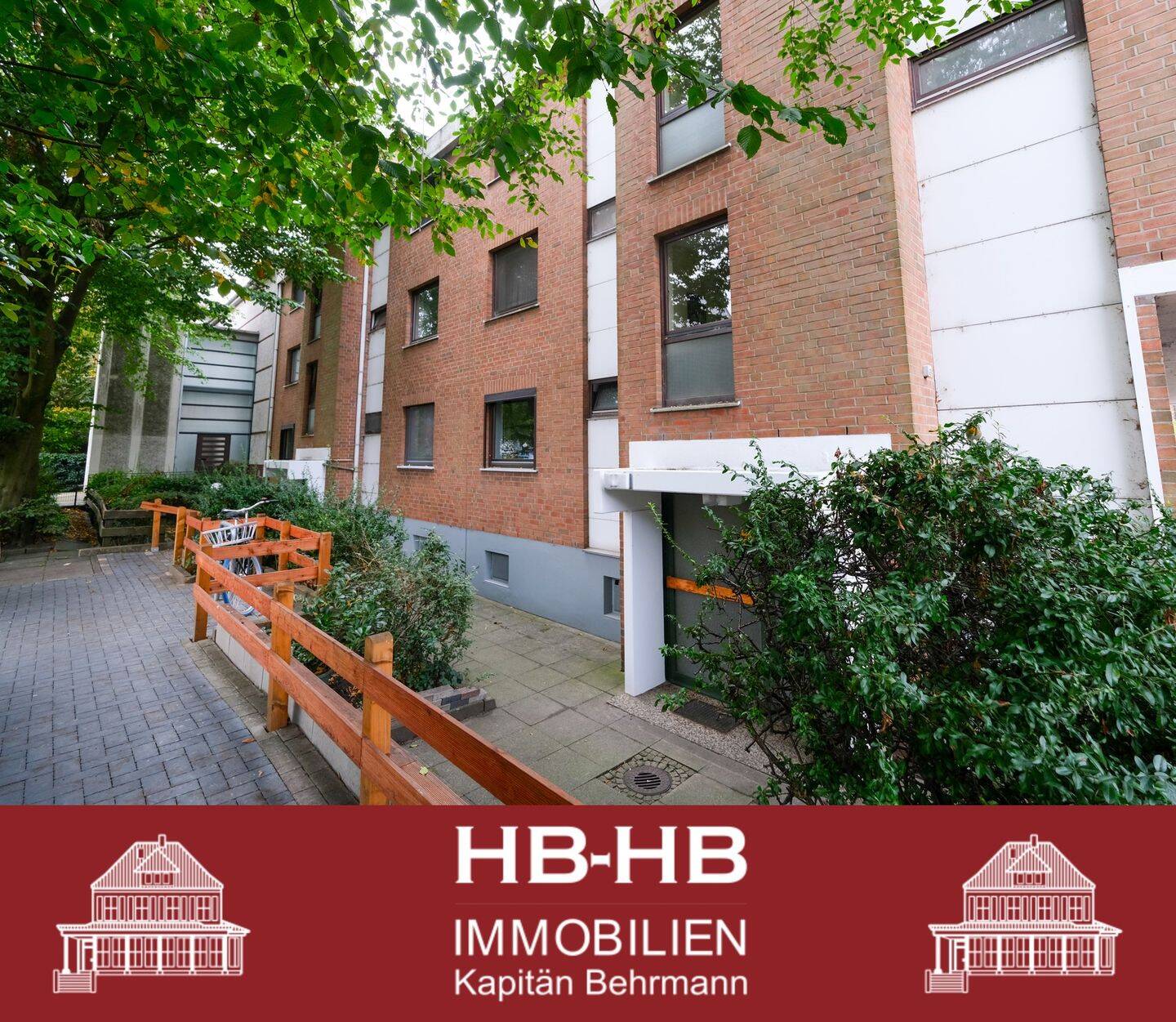 Gepflegte und großzügige 2 Zimmer Wohnung mit eigenem Carport, 28197 Bremen