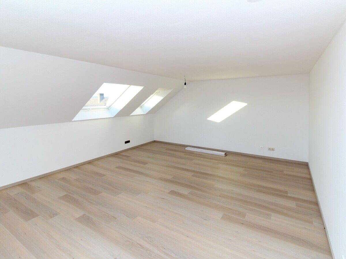 Helles 1-Zimmer-Apartment im Dachgeschoss in Mittelkalbach, 36148 Kalbach