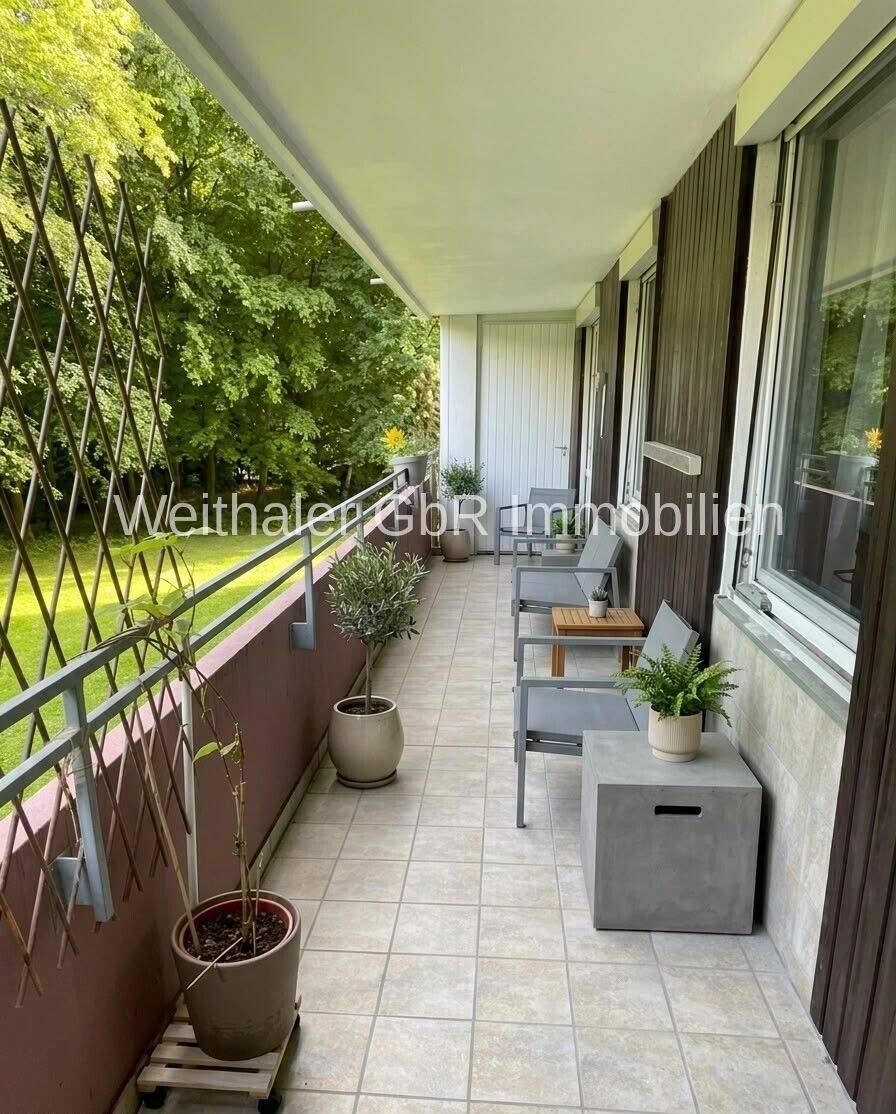Ein schönes Zuhause für Ihre Familie Renovierte 4-Zi-Wohnung mit zwei Balkonen, 72766 Reutlingen