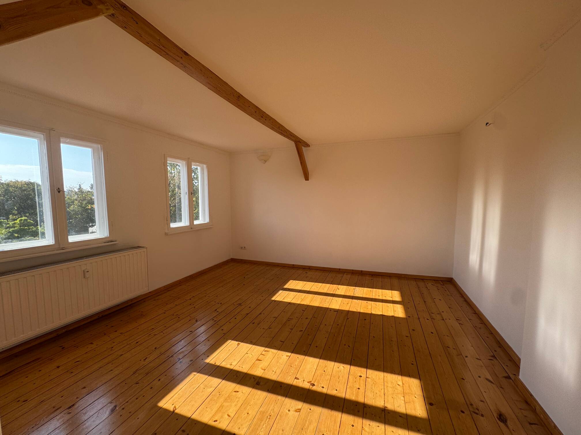 Renovierte 2-Zimmer-Dachgeschosswohnung mit Gartenblick in Top-Lage Zehlendorf, 14167 Berlin (Steglitz-Zehlendorf Kolonie Abendruh Kolonie Sonnenschein Lichterfelde Zehlendorf)