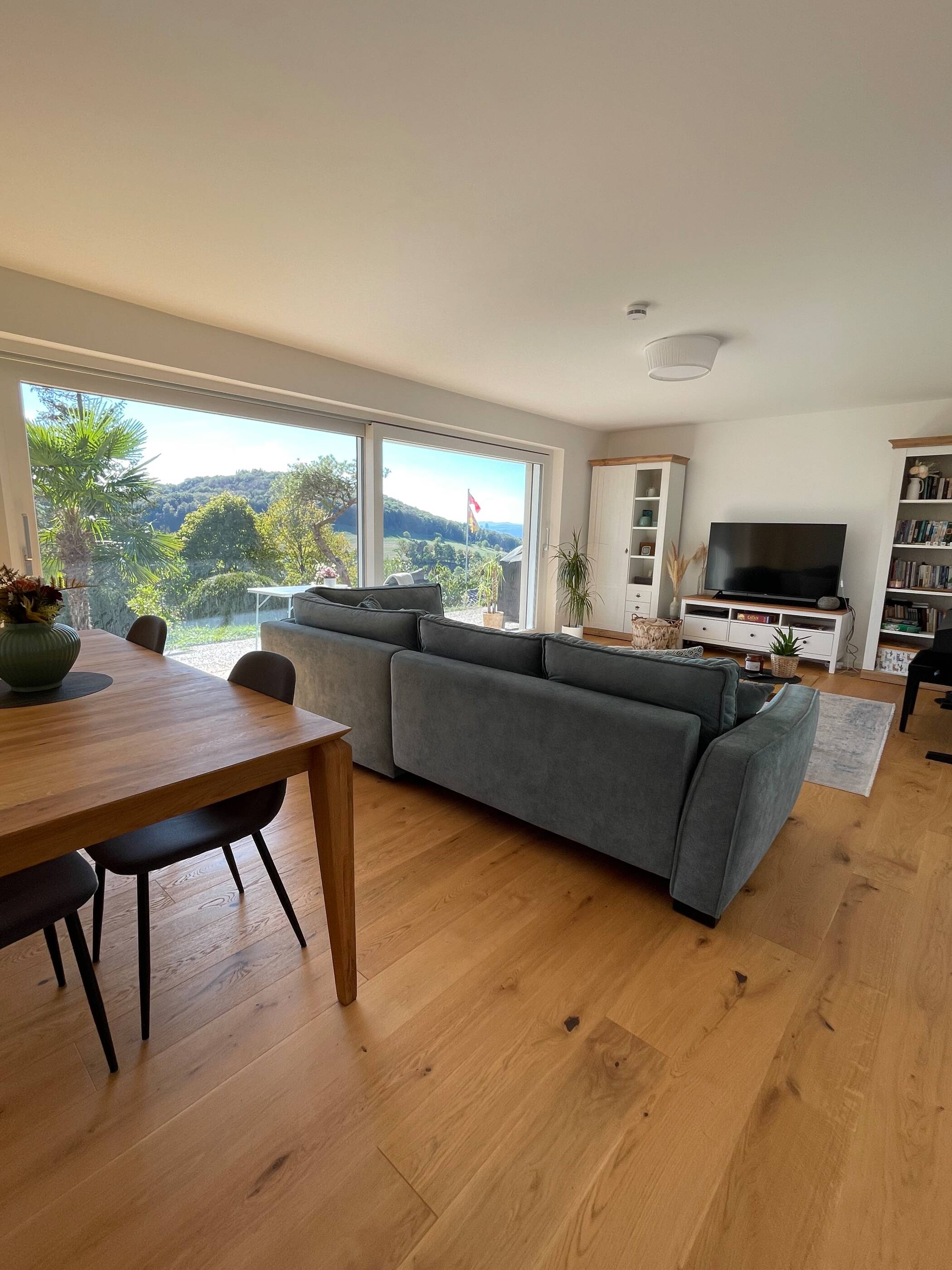 Moderne 3-Zimmer-Wohnung mit Terrasse, schöner Aussicht und hochwertiger Ausstattung in Inzlingen, 79594 Inzlingen