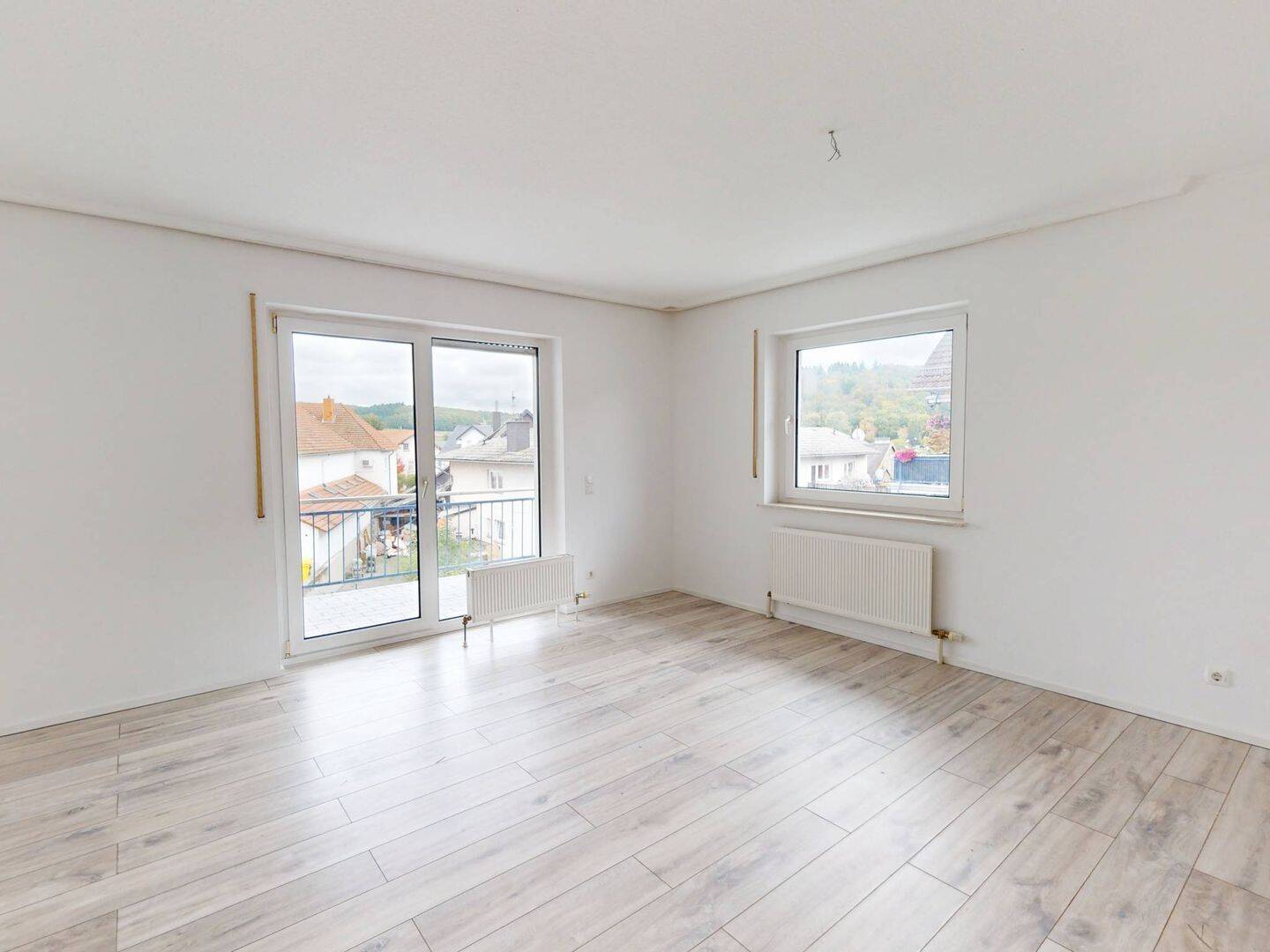 Helle 3-Zi.-Whg. mit großem BALKON in ruhiger Wohnlage, 35075 Gladenbach