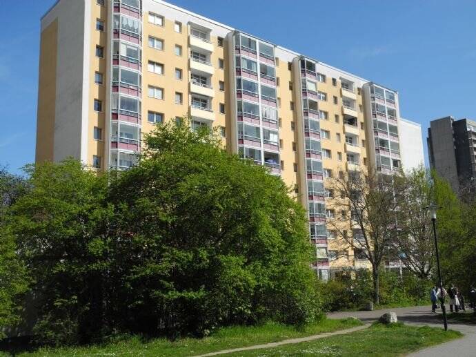 3 Raum Wohnung , 58 qm , mit Balkon, 6122 Halle (Saale) (Nietleben Nördliche Neustadt Saaleaue)