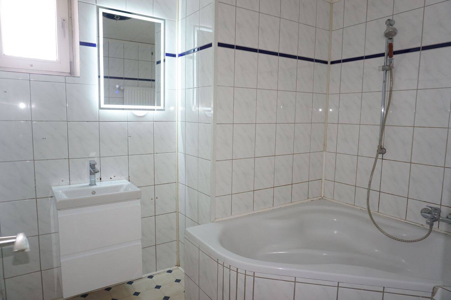 Zuhause mit vier Zimmern in Bad Arolsen, 34454 Bad Arolsen
