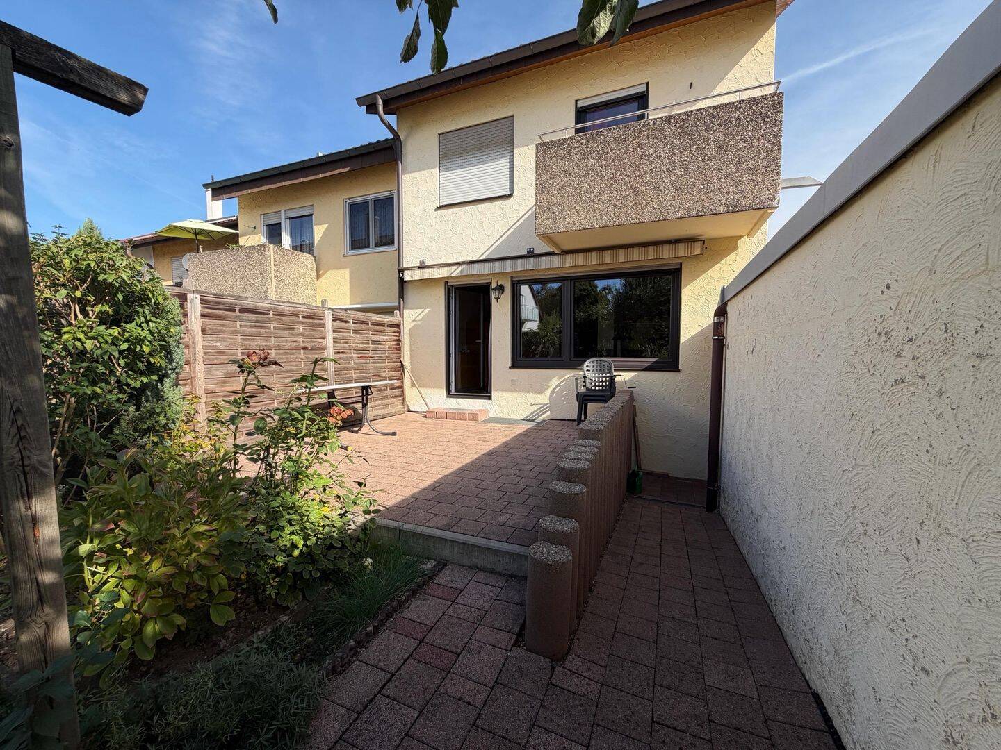 Gepflegtes Reiheneckhaus mit Garten und Doppelgarage in Schorndorf – Weiler, 73614 Schorndorf