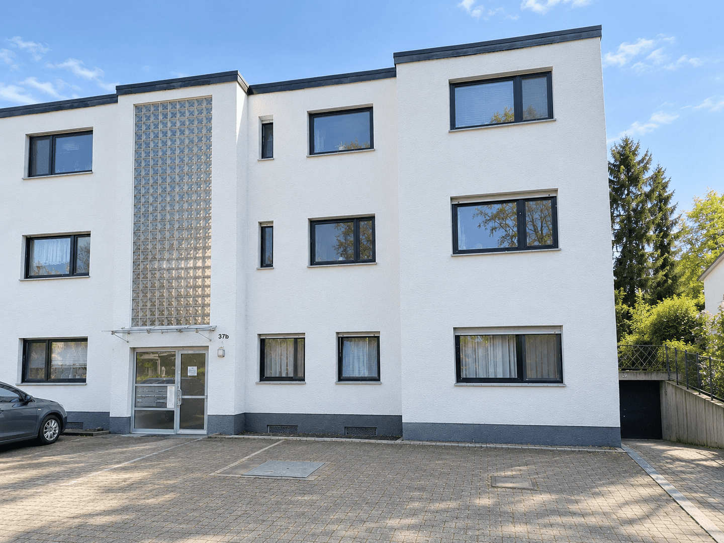 Modern wohnen mit viel Licht und Freiraum – 4 Zimmer und zwei Balkone am Unteren Wingertsberg, 63128 Dietzenbach